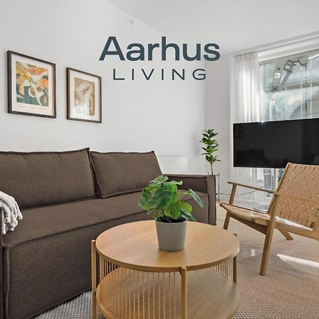 Inner City Grand Suite Arhus Bagian luar foto